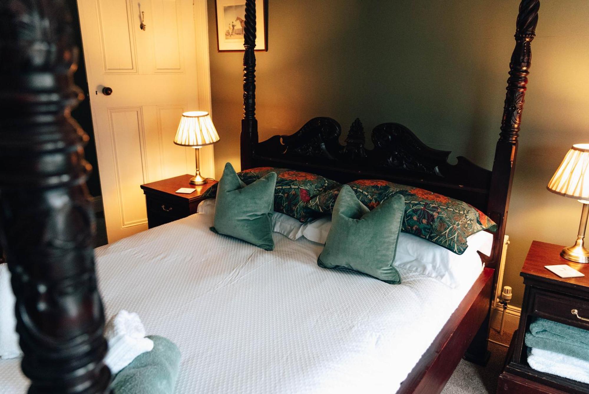 Luxury Accommodation In County Antrim With Riverside Hot Tub Kells Exterior foto
