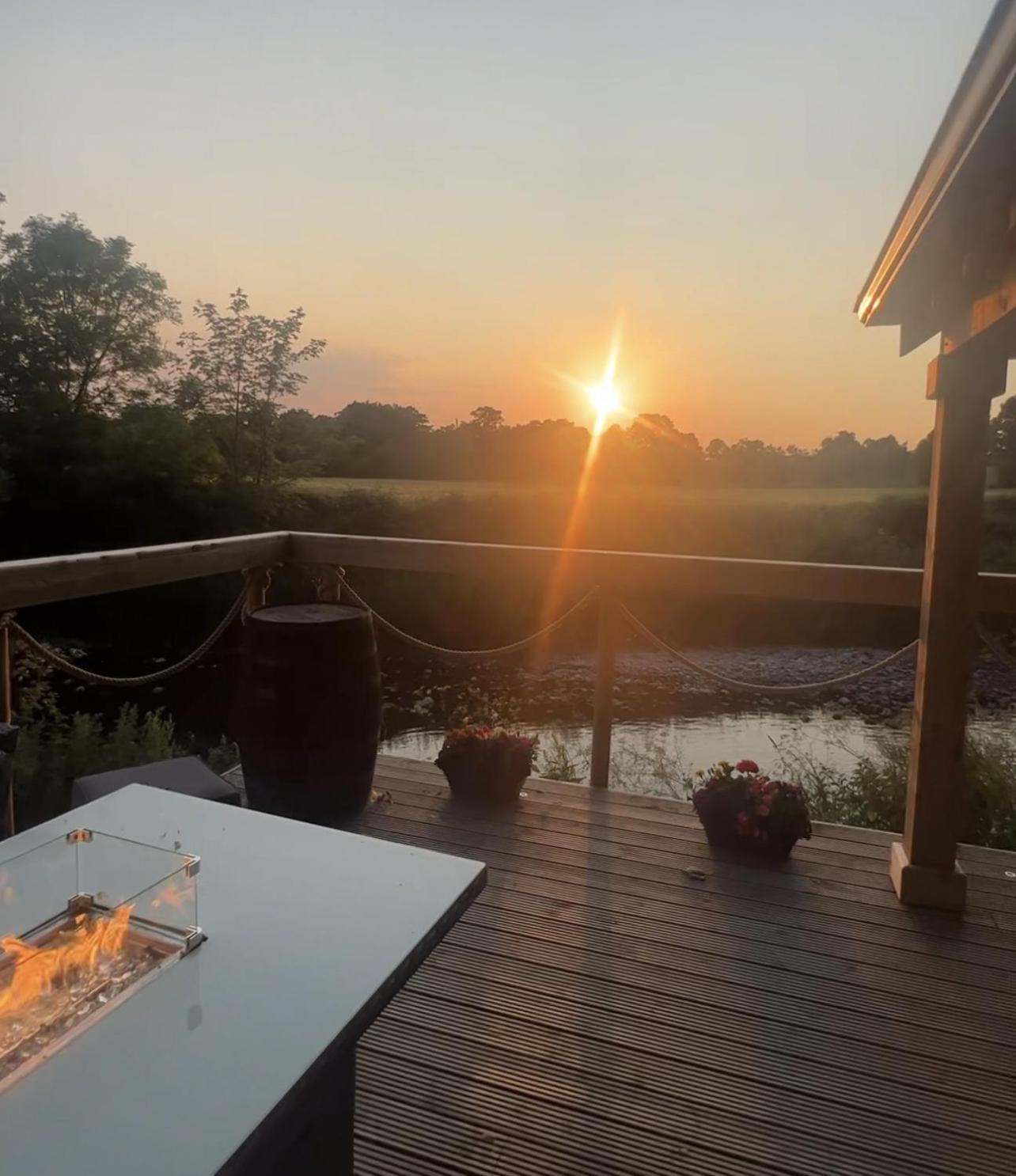 Luxury Accommodation In County Antrim With Riverside Hot Tub Kells Exterior foto